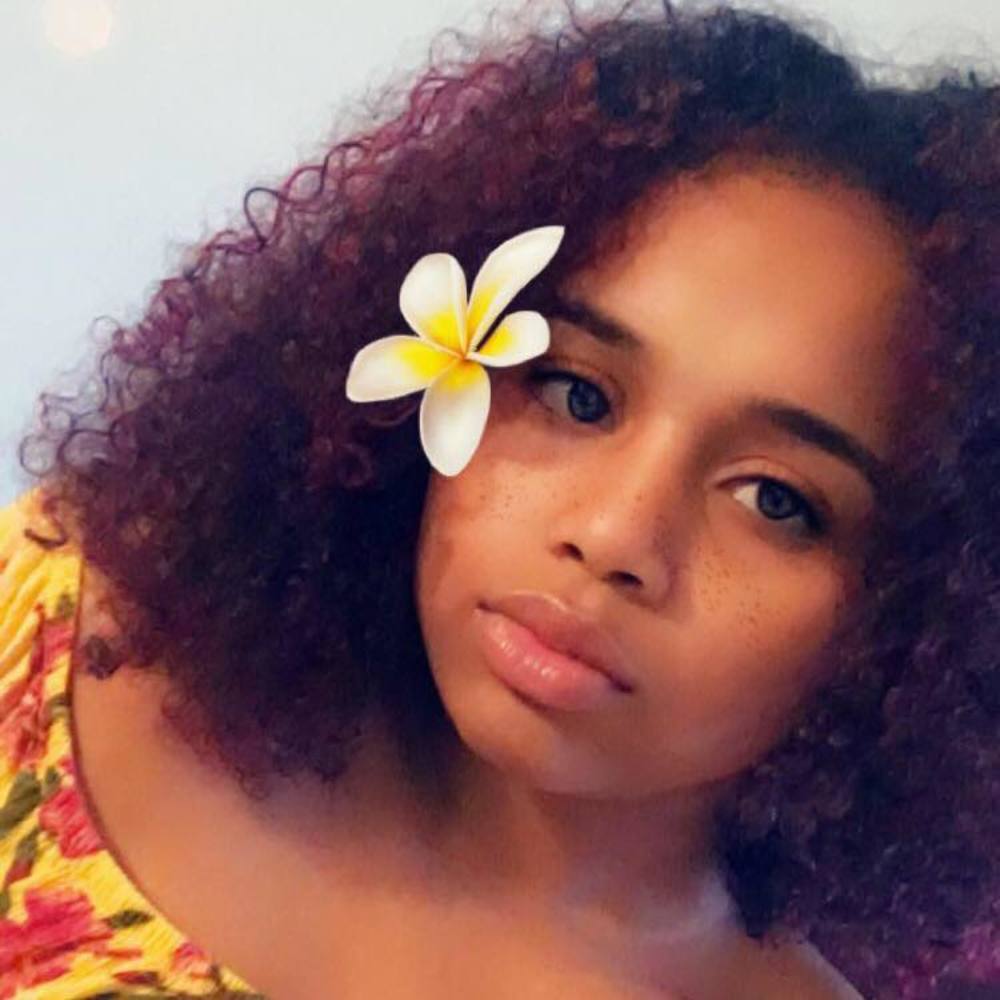 Meet your Posher, Shania